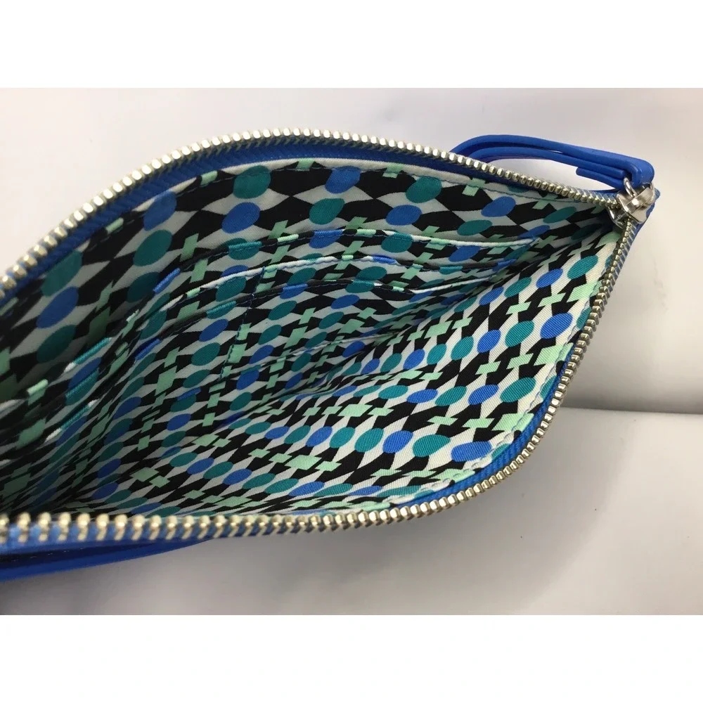 Vera Bradley Wristlet Pouch Composition  in Colorblock Blue and Off White